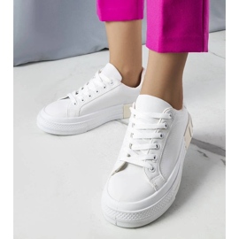 D/GMR Bijelo-bež tenisice ukrašene natpisom Nora 2