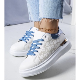 D/GMR Bijelo-plave cipele ukrašene perforacijama od Erin bijela 1