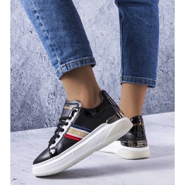 D/GMR Crne cipele s lakiranim umetcima iz Annota bijela 2