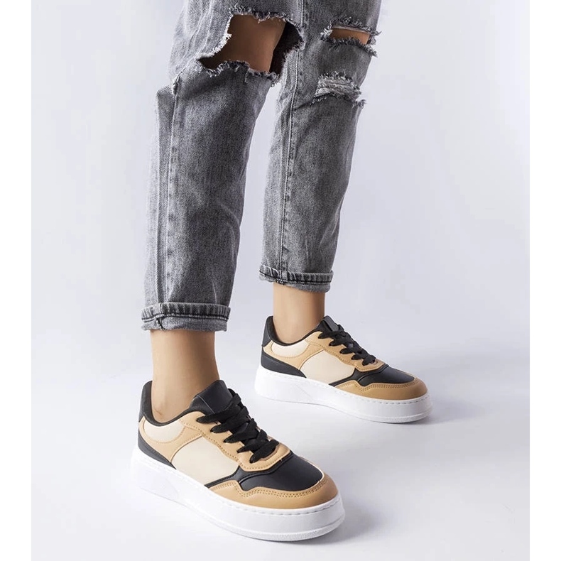 D/GMR Crno-bež čizme s debljim potplatom marke Baron 2