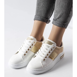 D/GMR Bijele tenisice s bež umetcima iz Deansa 1