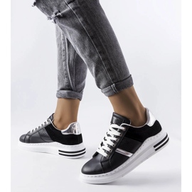 D/GMR Crne tenisice s umetcima iz Deansa 1