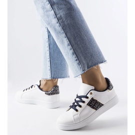 D/GMR Bijele tenisice s ukrašenim gornjim dijelom iz Sauriola 1