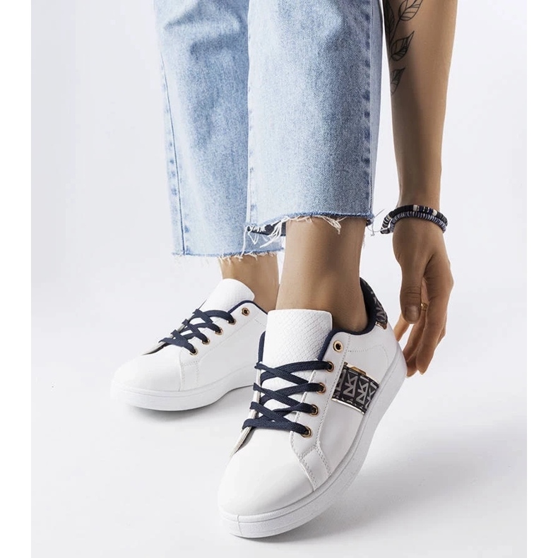 D/GMR Bijele tenisice s ukrašenim gornjim dijelom iz Sauriola 2