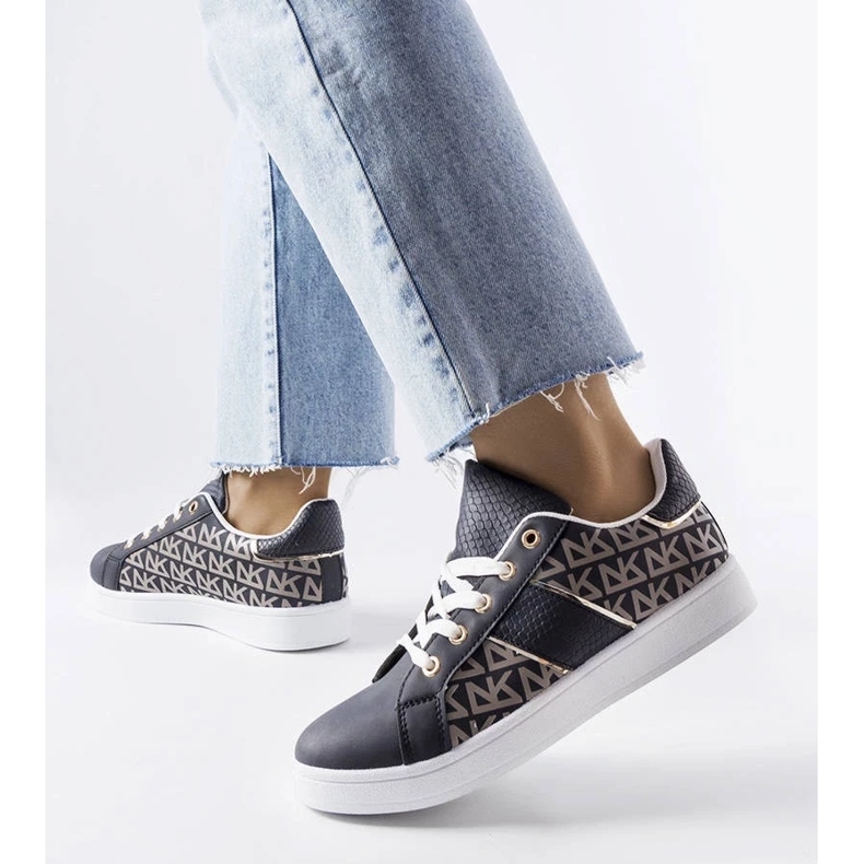 D/GMR Mornarsko plave tenisice ukrašene monogramom Bolduc 2