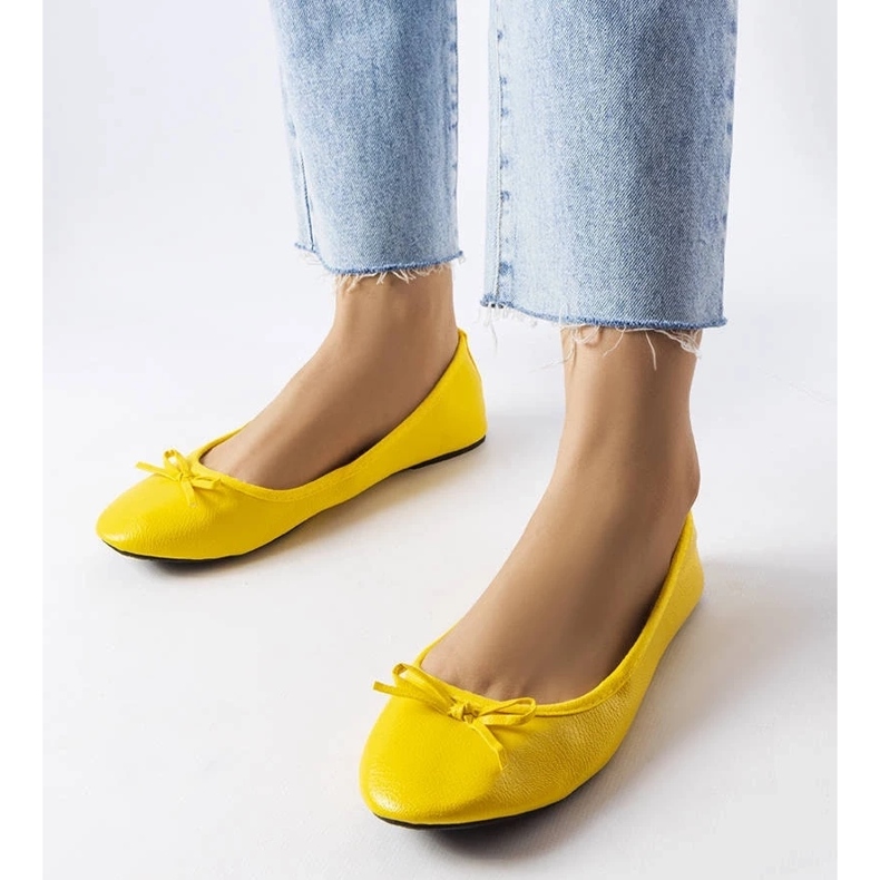 D/GMR Žute balerinke ukrašene Vaillancour mašnom žuta boja 1