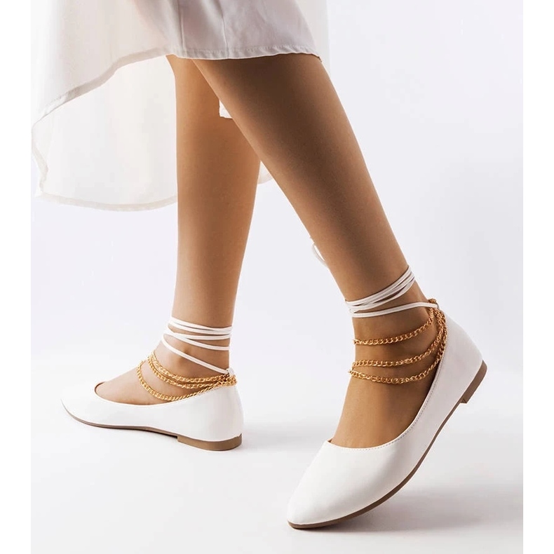 D/GMR Bijele balerinke s ukrasnom kopčom iz Donata bijela 2