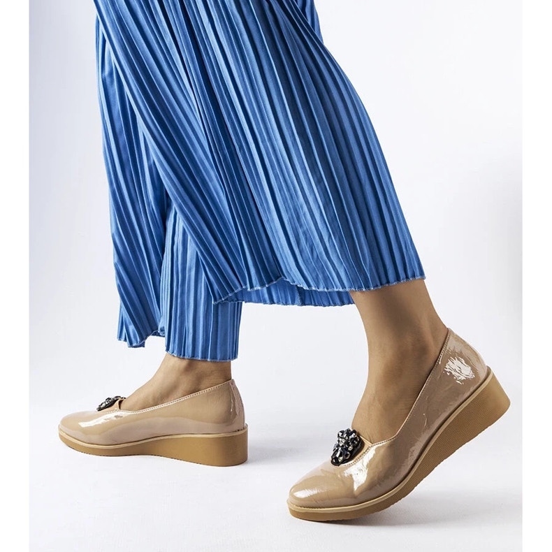 D/GMR Bež lakirane balerinke s Mellori ukrasom 2