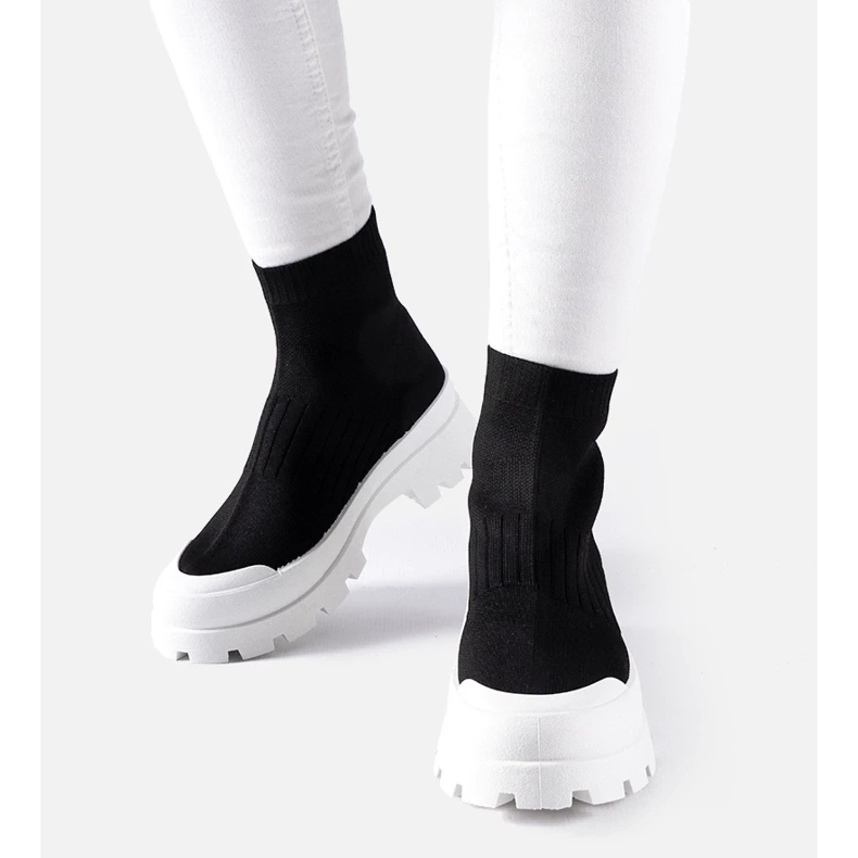 D/GMR Crne tenisice s fleksibilnim gornjištem Varden crna 2