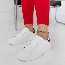 D/GMR Bijele tenisice na platformi Birikti s crnim elementom bijela 2