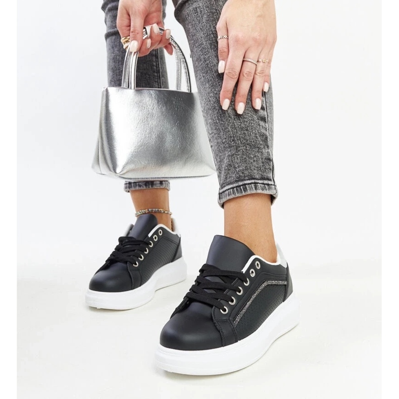 D/GMR Crne tenisice s ukrasnim Perica kamenčićima crna 2