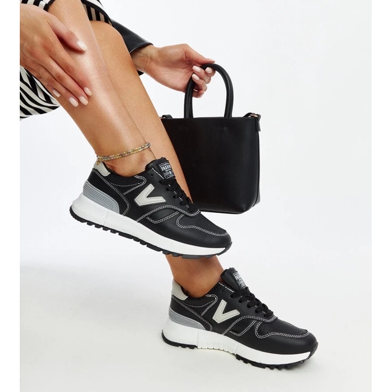 Crne tenisice s debelim Cettina potplatom crno 1