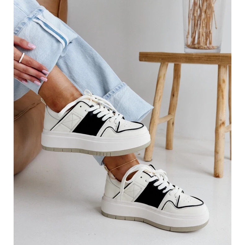 Bijele i bijele kožne tenisice na gustom potplatu Abrara bijela 2