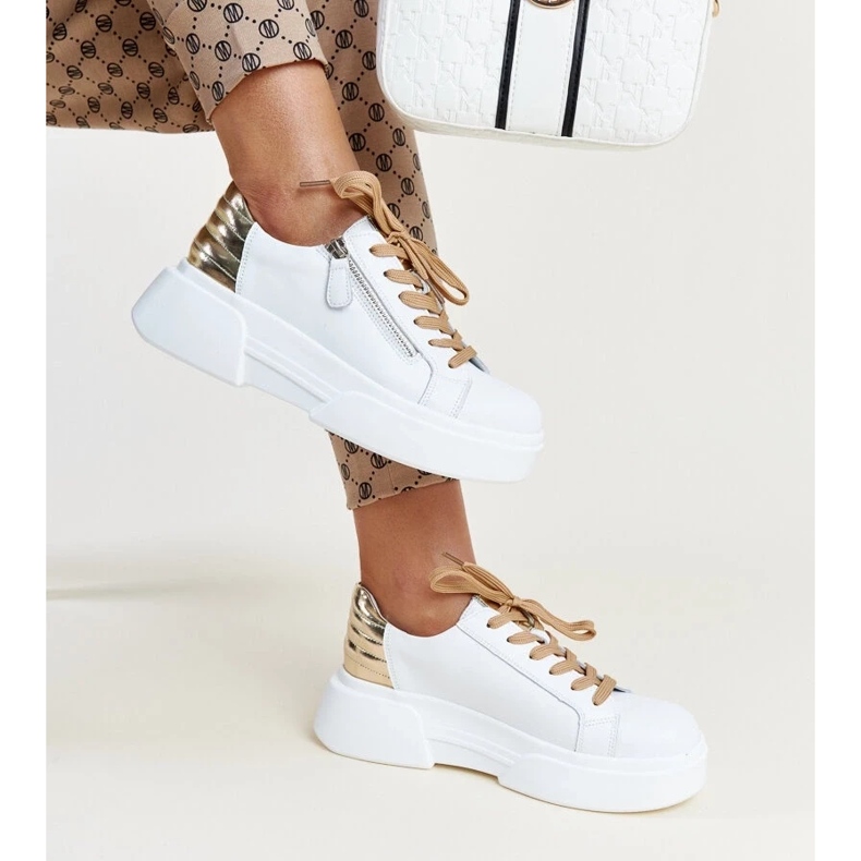 Bijele i zlatne kožne tenisice Atyaf bijela 2