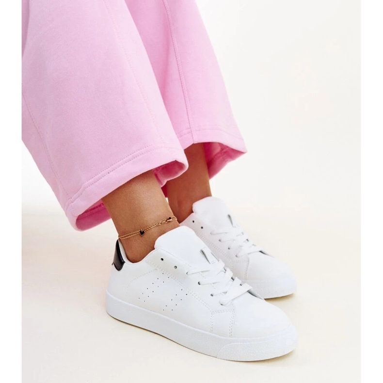 Bijelo-crne Akila tenisice bijela 2