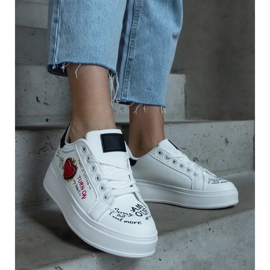 D/CEO Bijele tenisice ukrašene zakrpom i natpisima na Etara platformi bijela 2