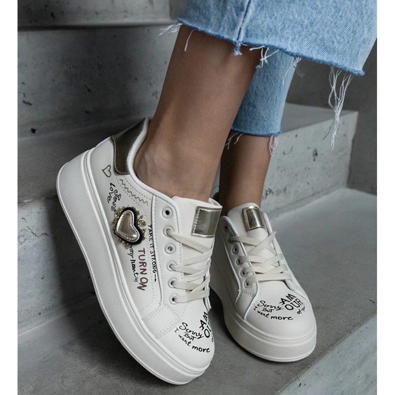 D/CEO Bež tenisice ukrašene zakrpom i natpisima na Etara platformi 2