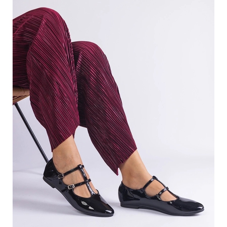 D/CEO Crne lakirane balerinke s Marinos kopčom crno 2