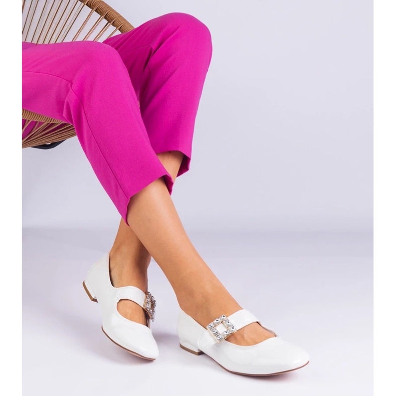 D/CEO Oslikane bijele balerine ukrašene kopčama bijela 1