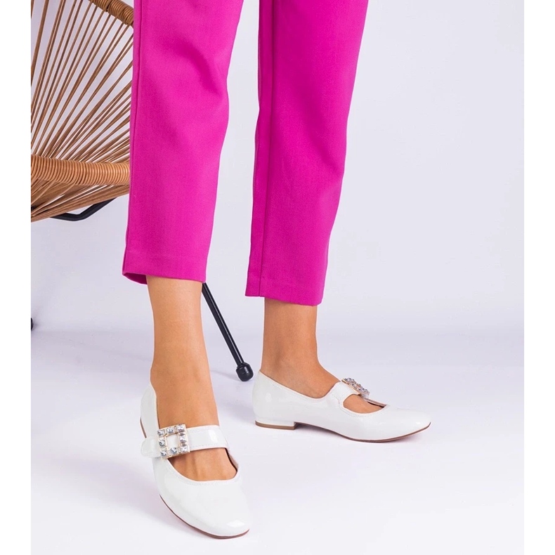 D/CEO Oslikane bijele balerine ukrašene kopčama bijela 2