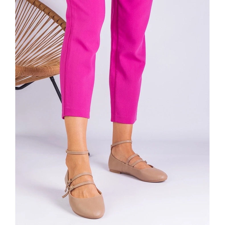 D/CEO Beige Eco -leather balerine s kopčama Vitoldora bež 2