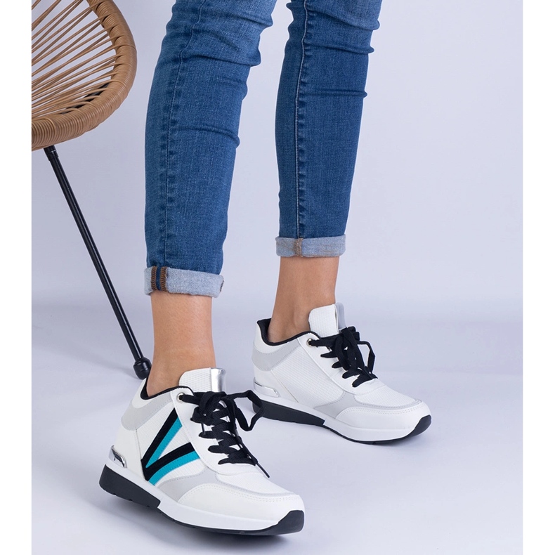 Tenisice bijelih žena na skrivenom klinu bijela 1