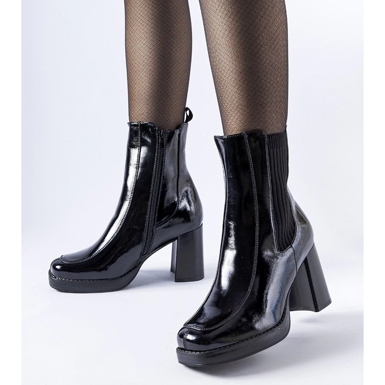 D/CEO Boni crne lakirane gležnjače crna 1