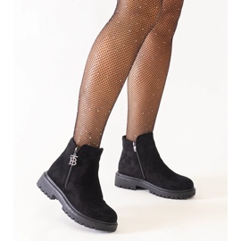 D/CEO Crne gležnjače s ukrasnim privjeskom na Melane platformi od eko brušene kože crno 2