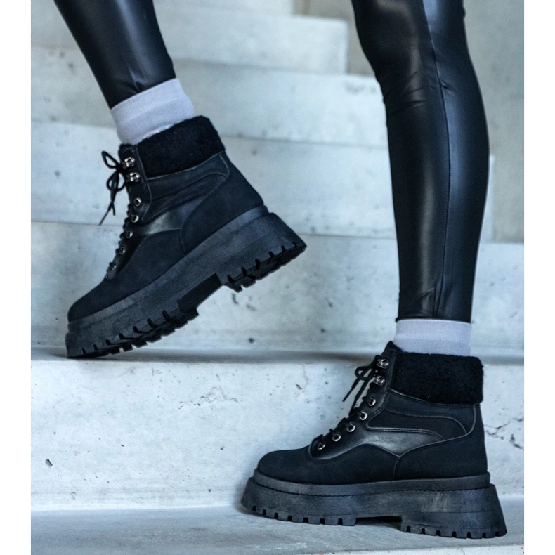 D/CEO Crne tenisice s debelim potplatom i Best krznom crna 1