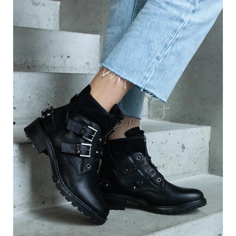 D/CEO Crne gležnjače ukrašene nitnama s ravnom petom Neffa crna 2