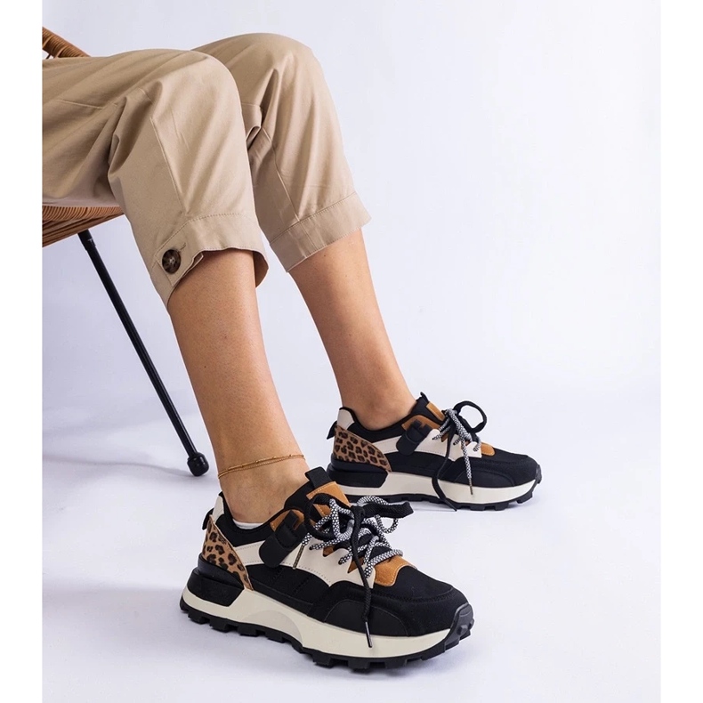 D/CEO Crne tenisice ukrašene životinjskim motivom Soria crna 1