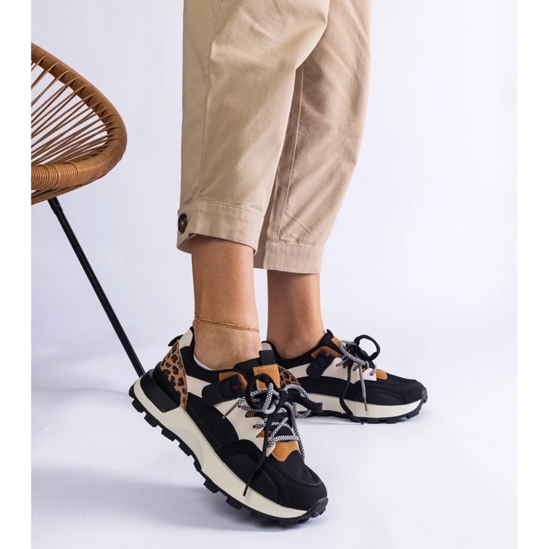 D/CEO Crne tenisice ukrašene životinjskim motivom Soria crna 2