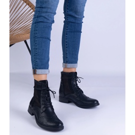 Crne ažurne ravne čizme od Reevesa crno 1