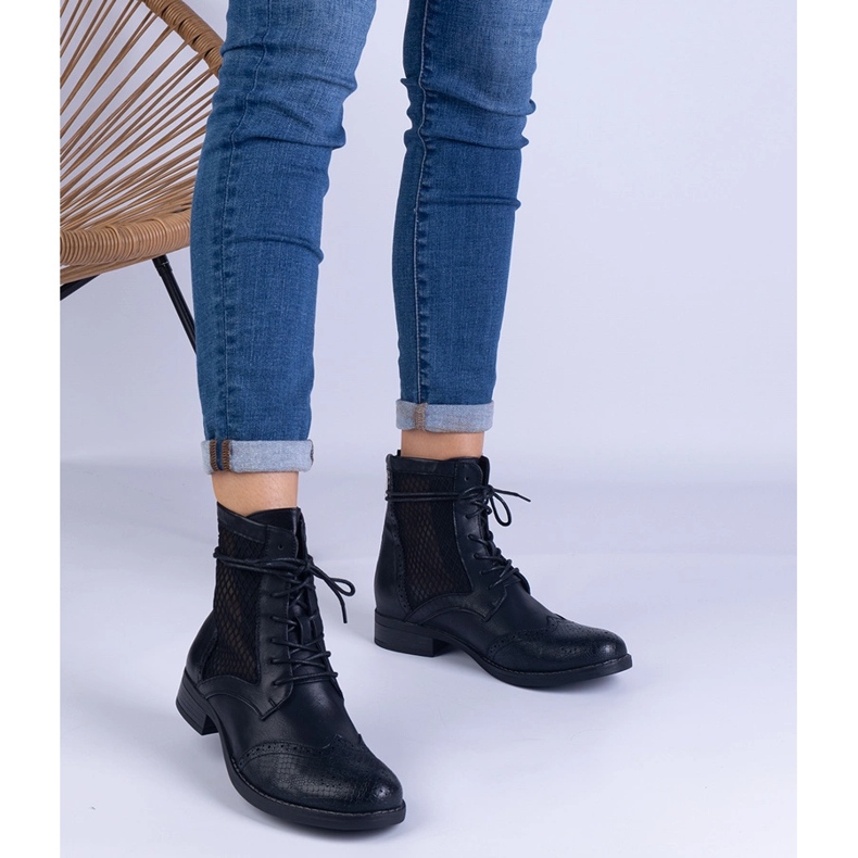 Crne ažurne ravne čizme od Reevesa crna 1