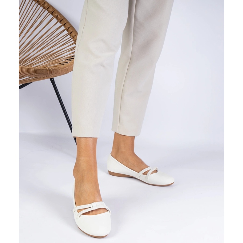 Bijele ženske balerine s Matt Eco -leather bijela 1