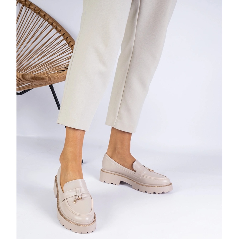 Bež mokasine ukrašene kamenčićima 1