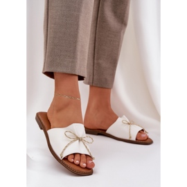 Ravni potplatnici s ukrasnim lukom bijeli bijela 2