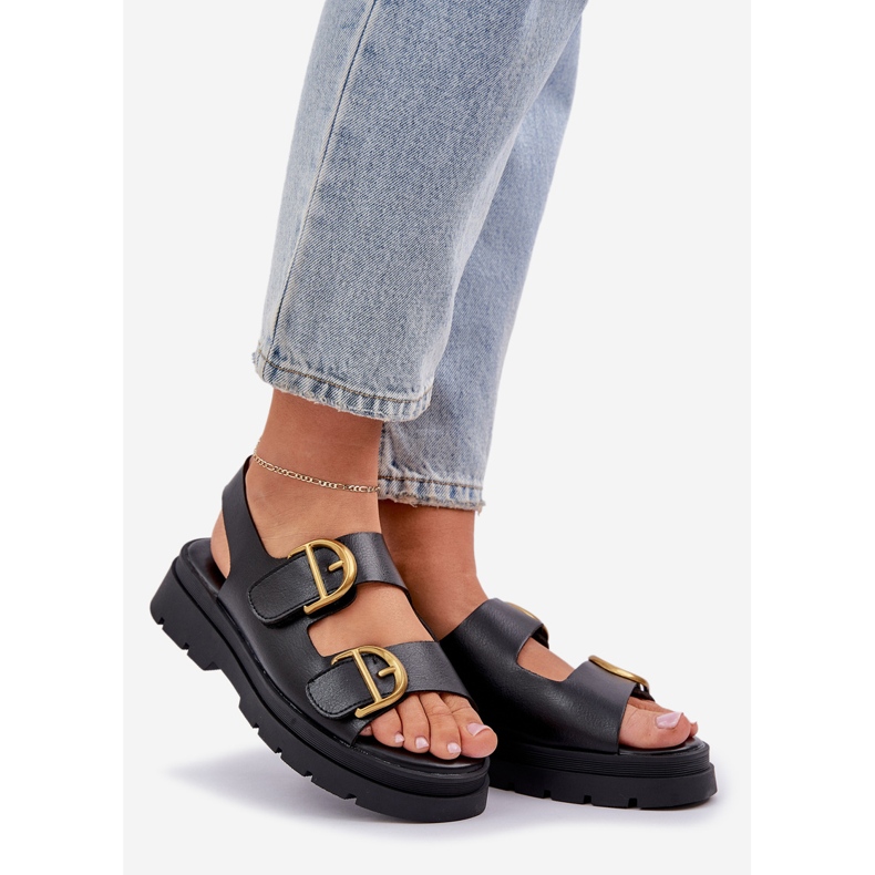 Eko kožne sandale s crnim stezaljkama crna 1