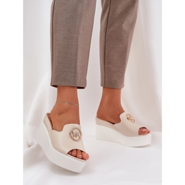 Isponders s laganim ukrasom perle bež 2