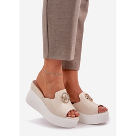 Isponders s laganim ukrasom perle bež 1