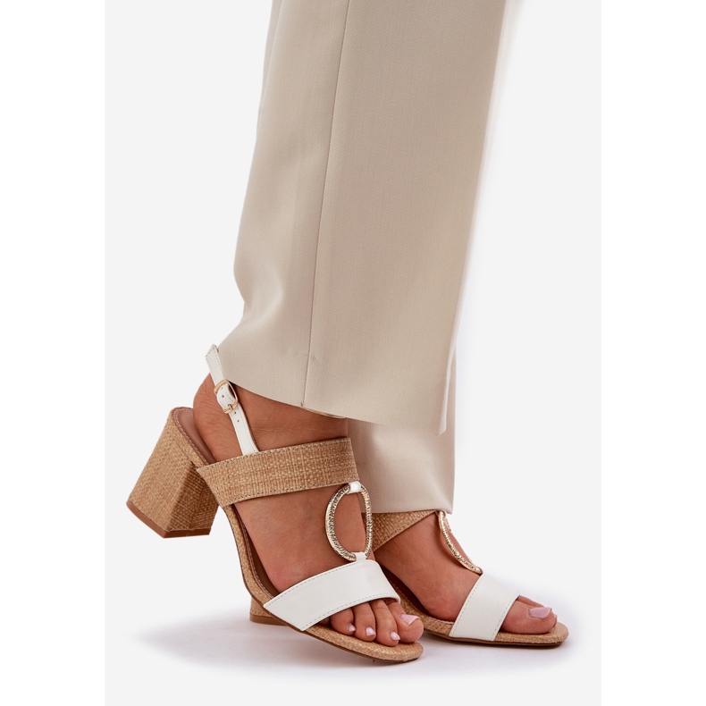 Sandale s bijelim i bež na šanku 1