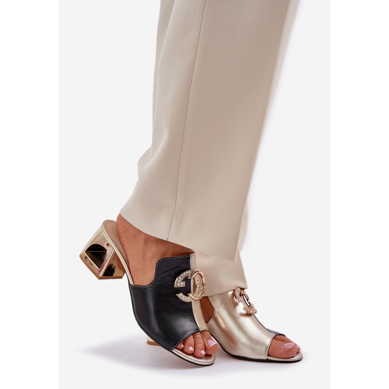 Elegantne kožne potpetice Laura Messi 2875 Crna i zlata 1