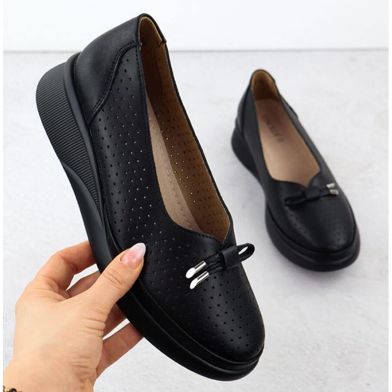 Cipele na crnoj platformi za otvoreni otvor Vinceza 7896 crna 1