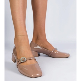 Smeđe elegantne pumpe ukrašene cirkonima smeđa 1