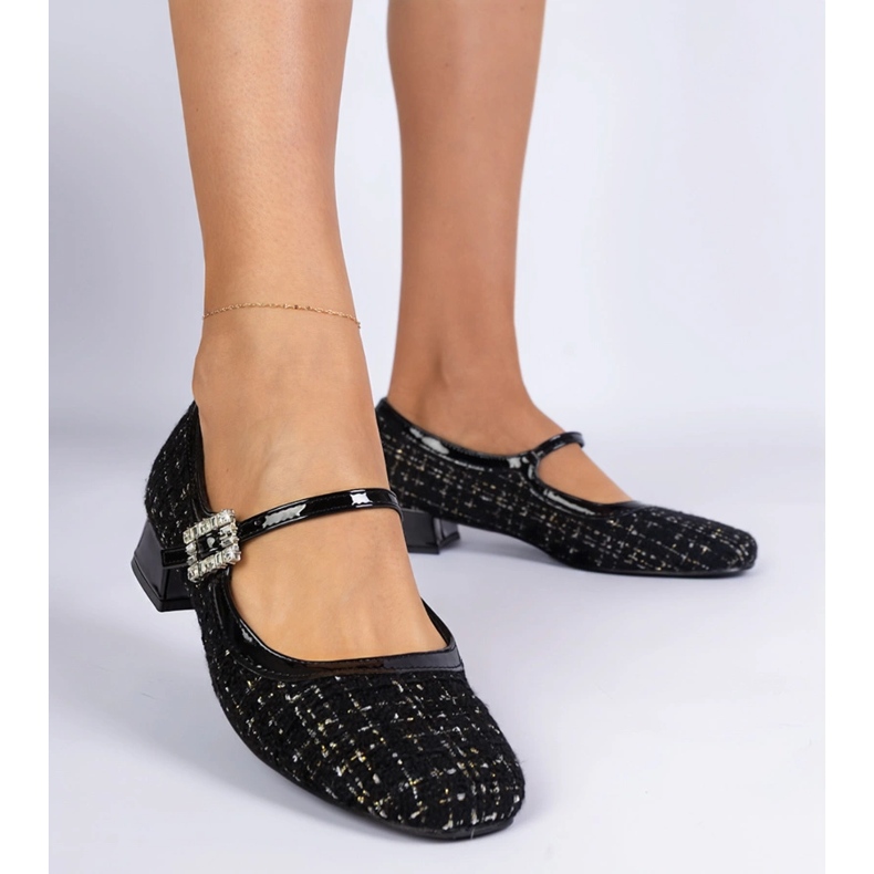 Crne pumpe s materijalnim završetkom s cirkonima crna 1