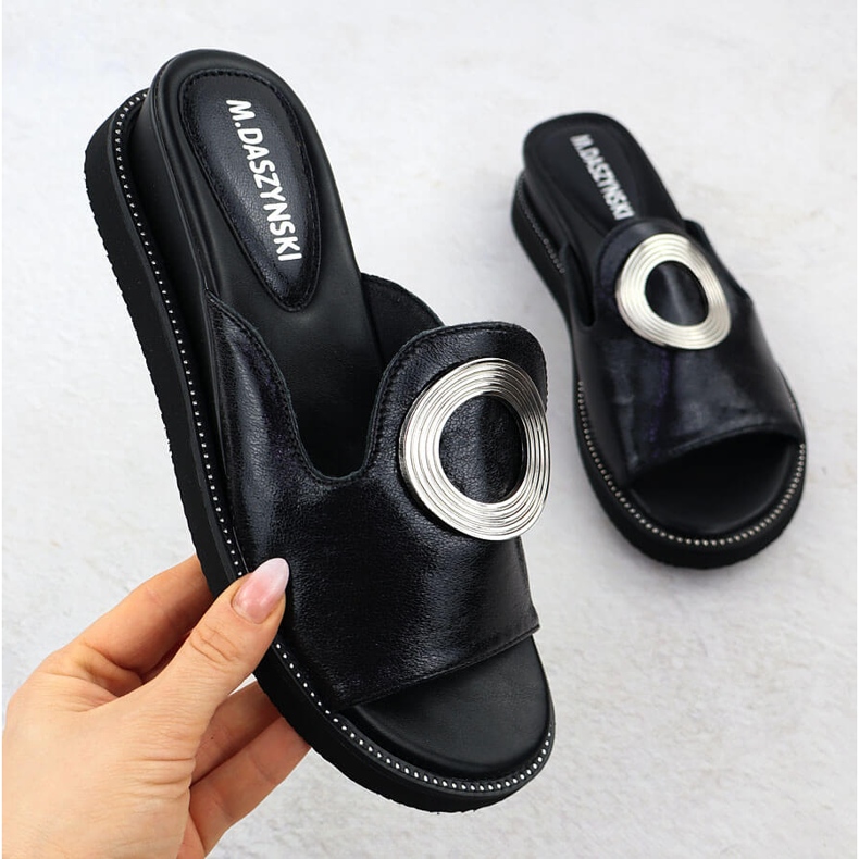 Ženski prelepovi na niskim klinovima crne M. Daszyński crna 1