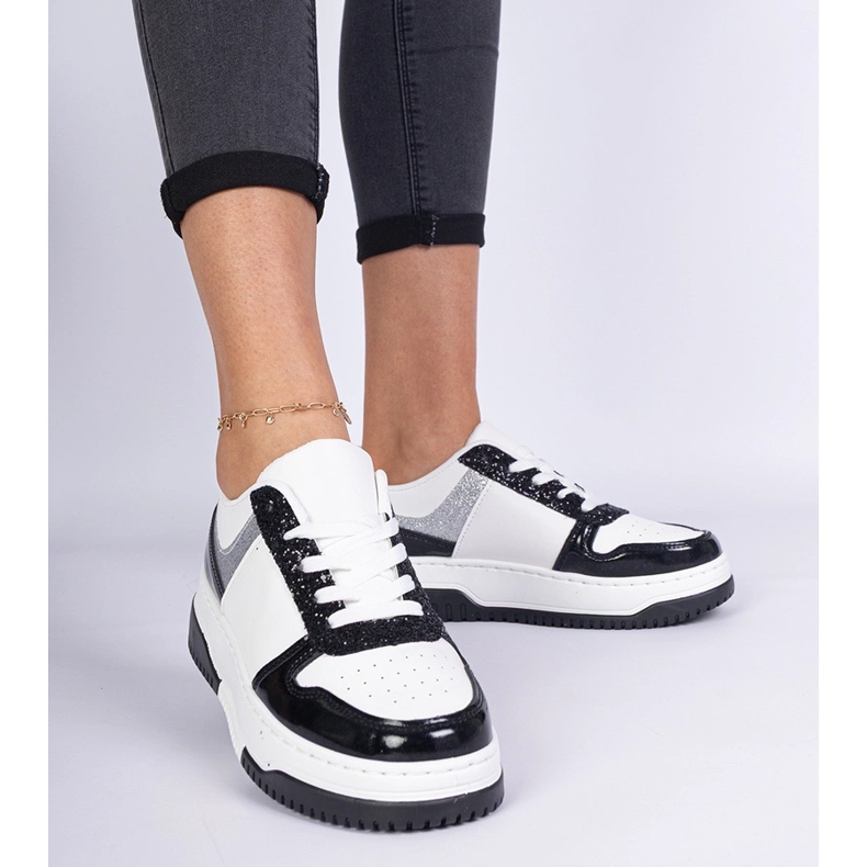 Crne ženske tenisice sa debelim đonom crna 1