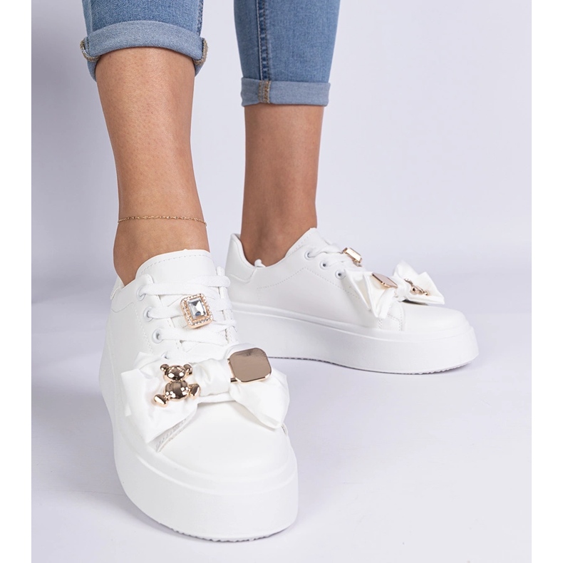 Ženske bijele tenisice ukrašene medvjedom bijela 1