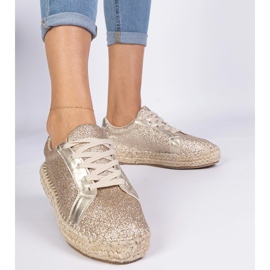 Zlatne ženske espadrile ukrašene sjajnim zlatni 1