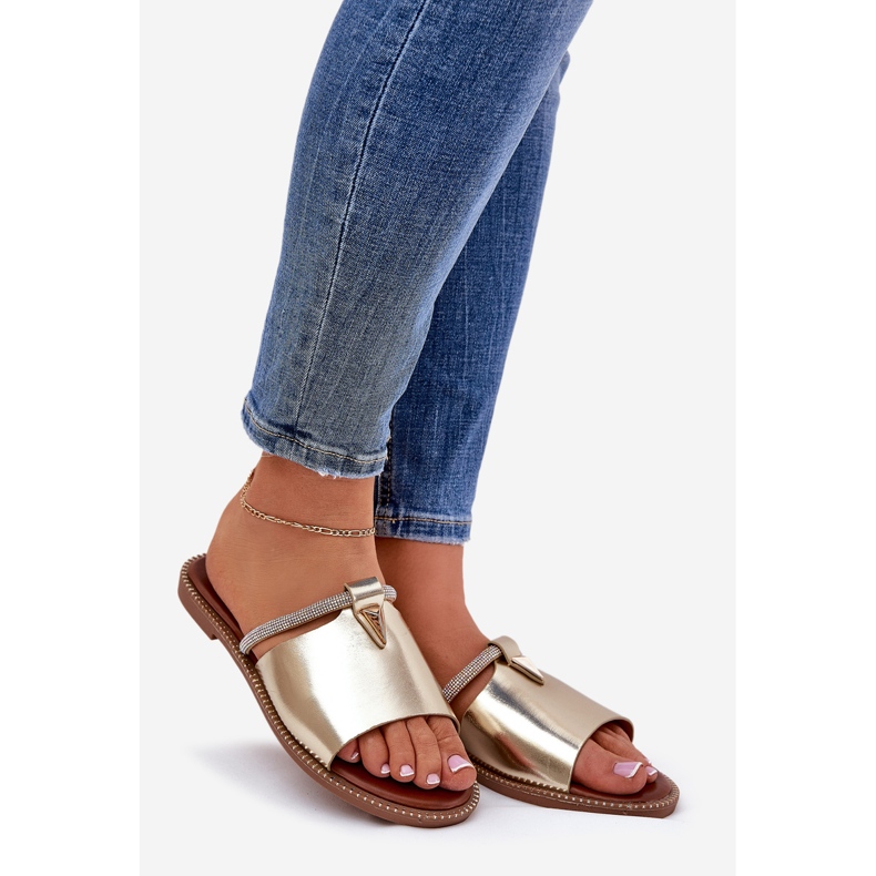 Eko kožne ravne potpetice s ukrasnim zlatnim remenom 1